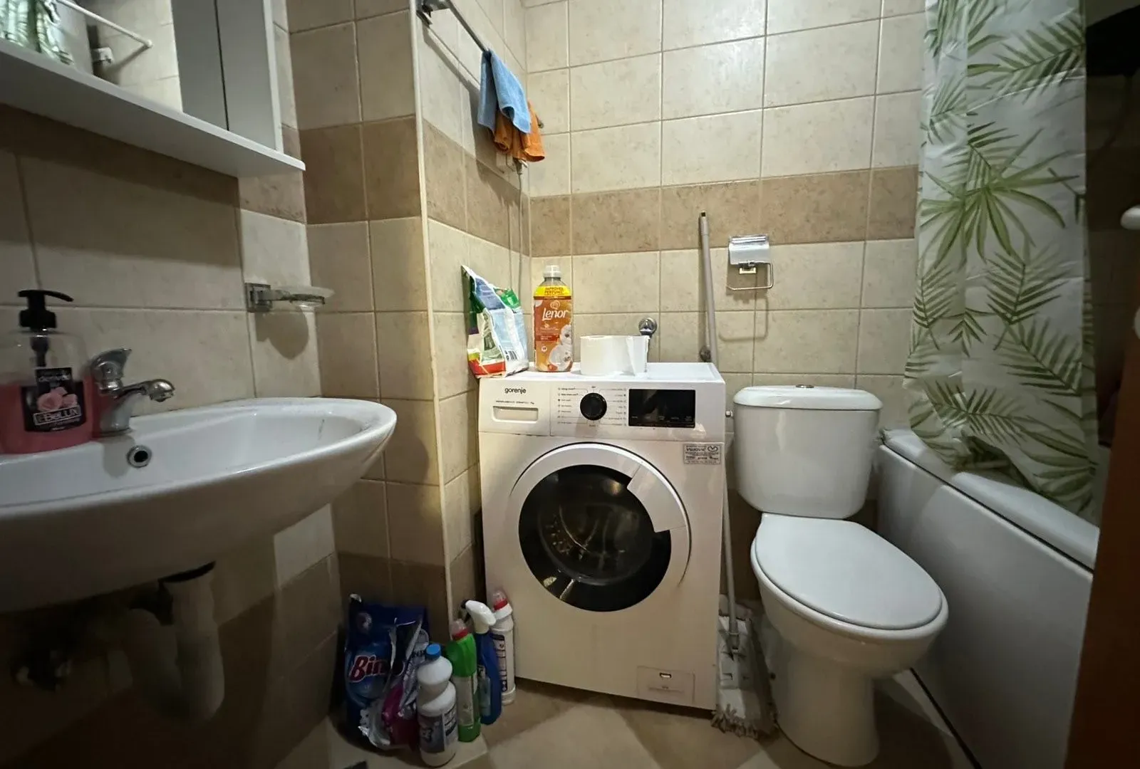 Izdavanje, jednosoban stan, 45m², Vezirov Most, Podgorica