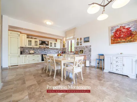 Prodaja, kuća, 971m², Petrovac, Budva - image 12