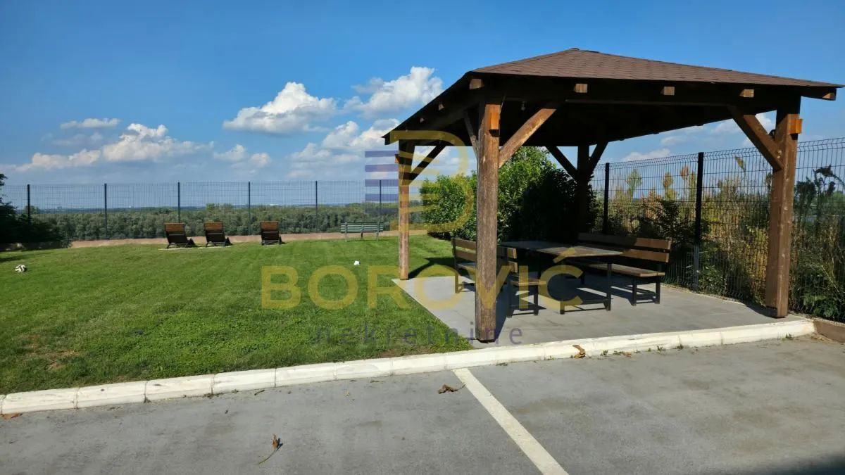 Prodaja, četvorosoban stan, 157m², Zemun Sve Podlokacije, Beograd