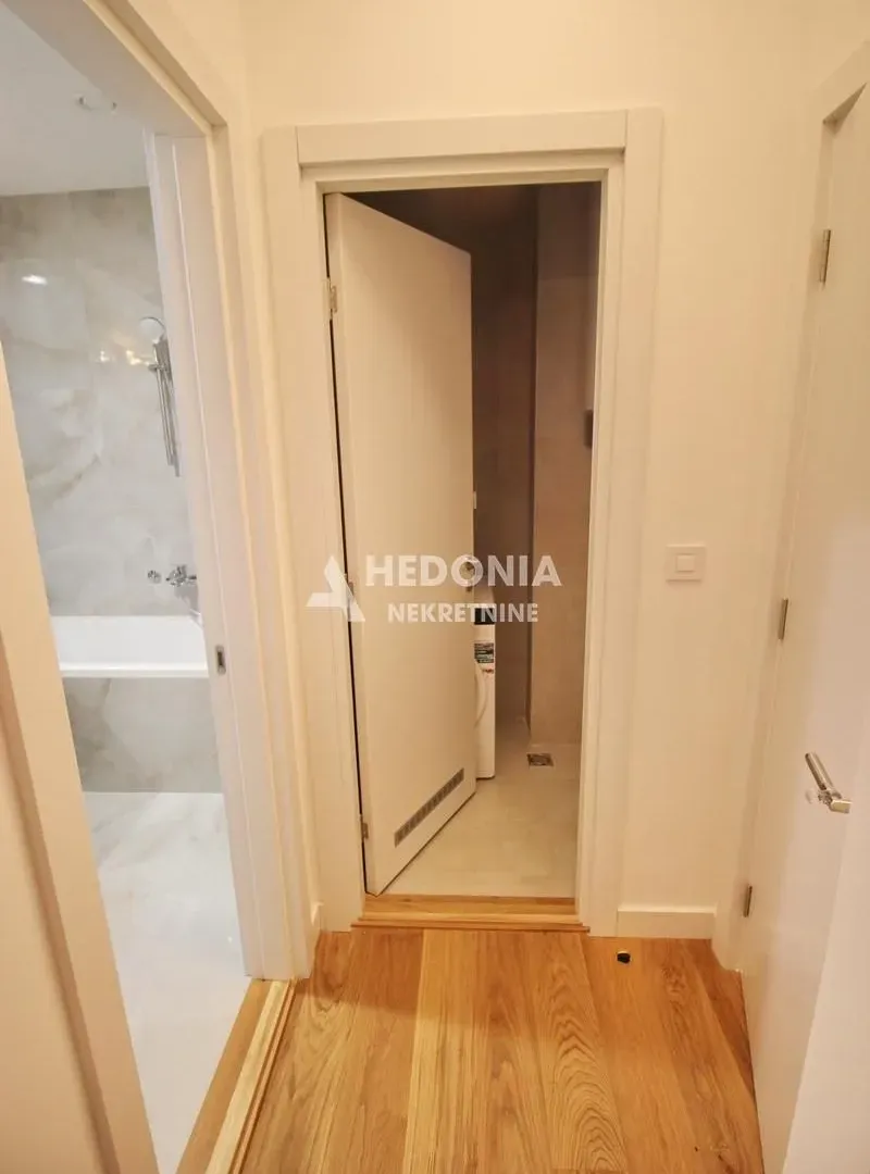 Rent, two bedroom apartment, 67m², Novi Beograd Sve Podlokacije, Beograd