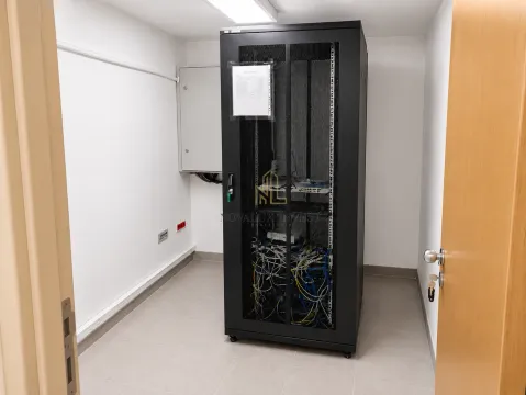 Rent, office space, 200m², Centar, Podgorica - image 10