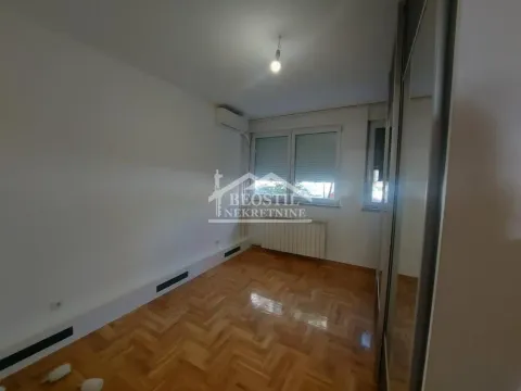 Izdavanje, trosoban stan, 65m², Novi Beograd Blok 21, Novi Beograd Sve Podlokacije - image 13