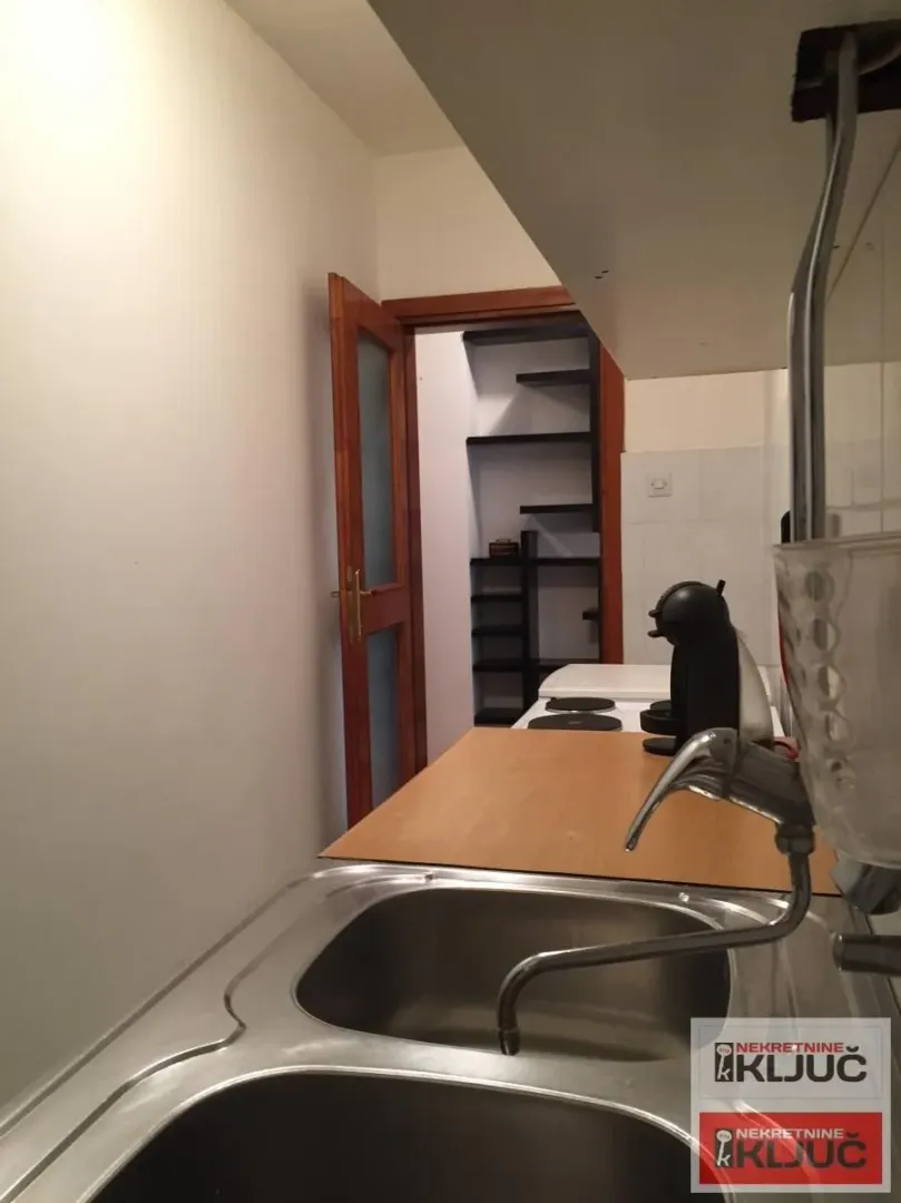 Prodaja, jednosoban stan, 41m², Bulevar Oslobodjenja, Novi Sad Sve Podlokacije