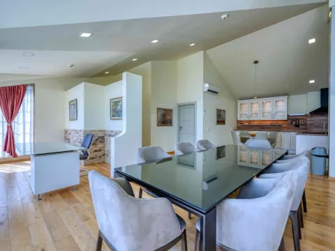 Prodaja, stan, 167m², Kotor, Crna Gora - image 6