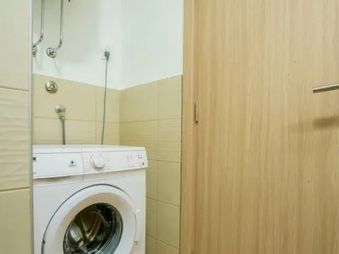 Izdavanje, jednosoban stan, 45m², Budva, Crna Gora - image 9