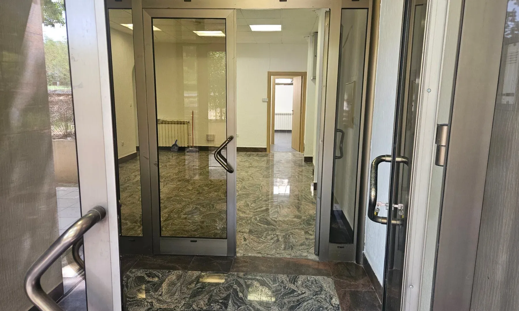 Sale, office space, 191m², Ljubović, Podgorica