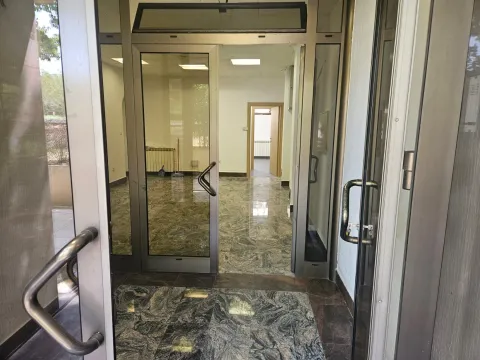 Sale, office space, 191m², Ljubović, Podgorica - image 10