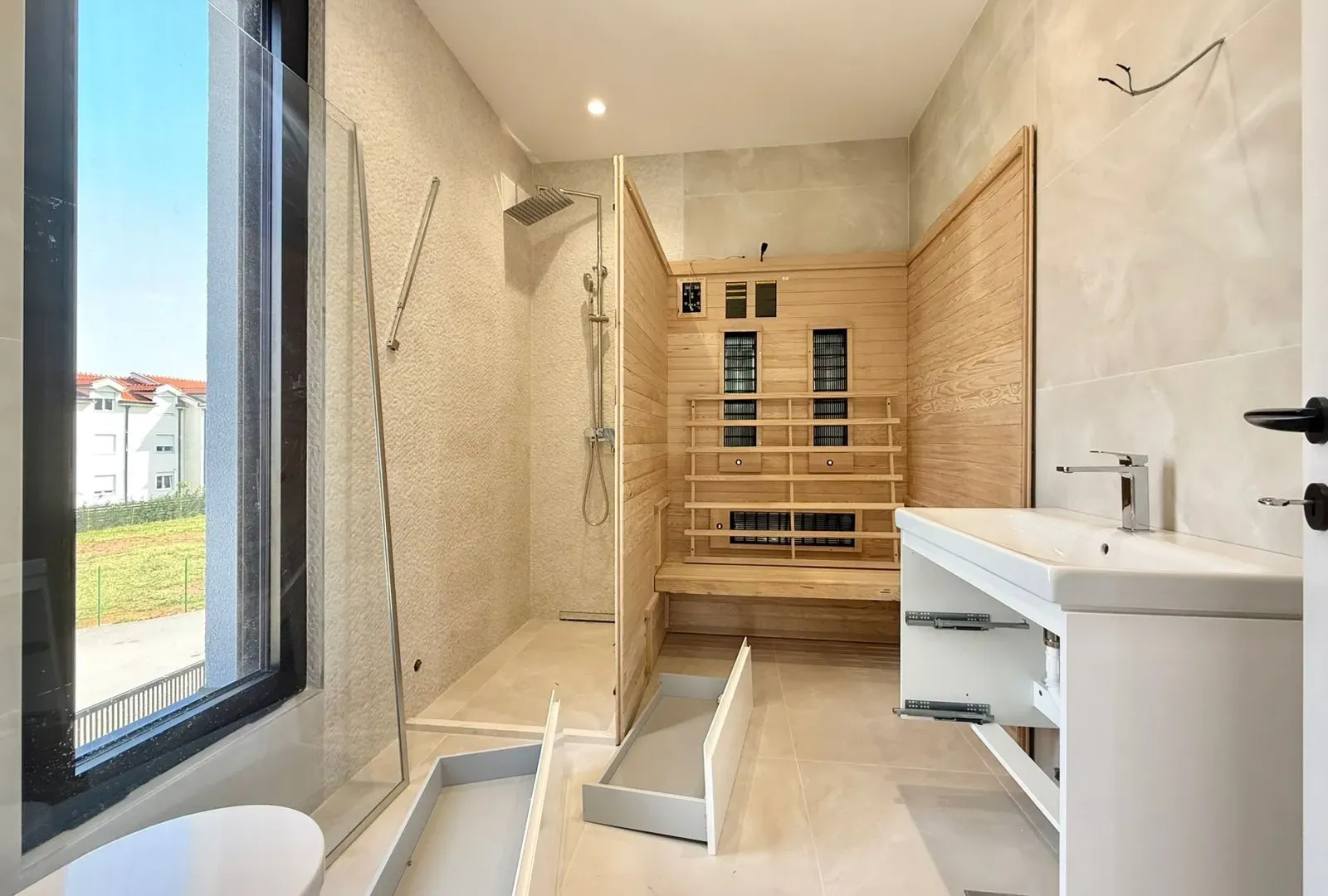 Prodaja, kuća, 220m², Gornja Gorica, Podgorica