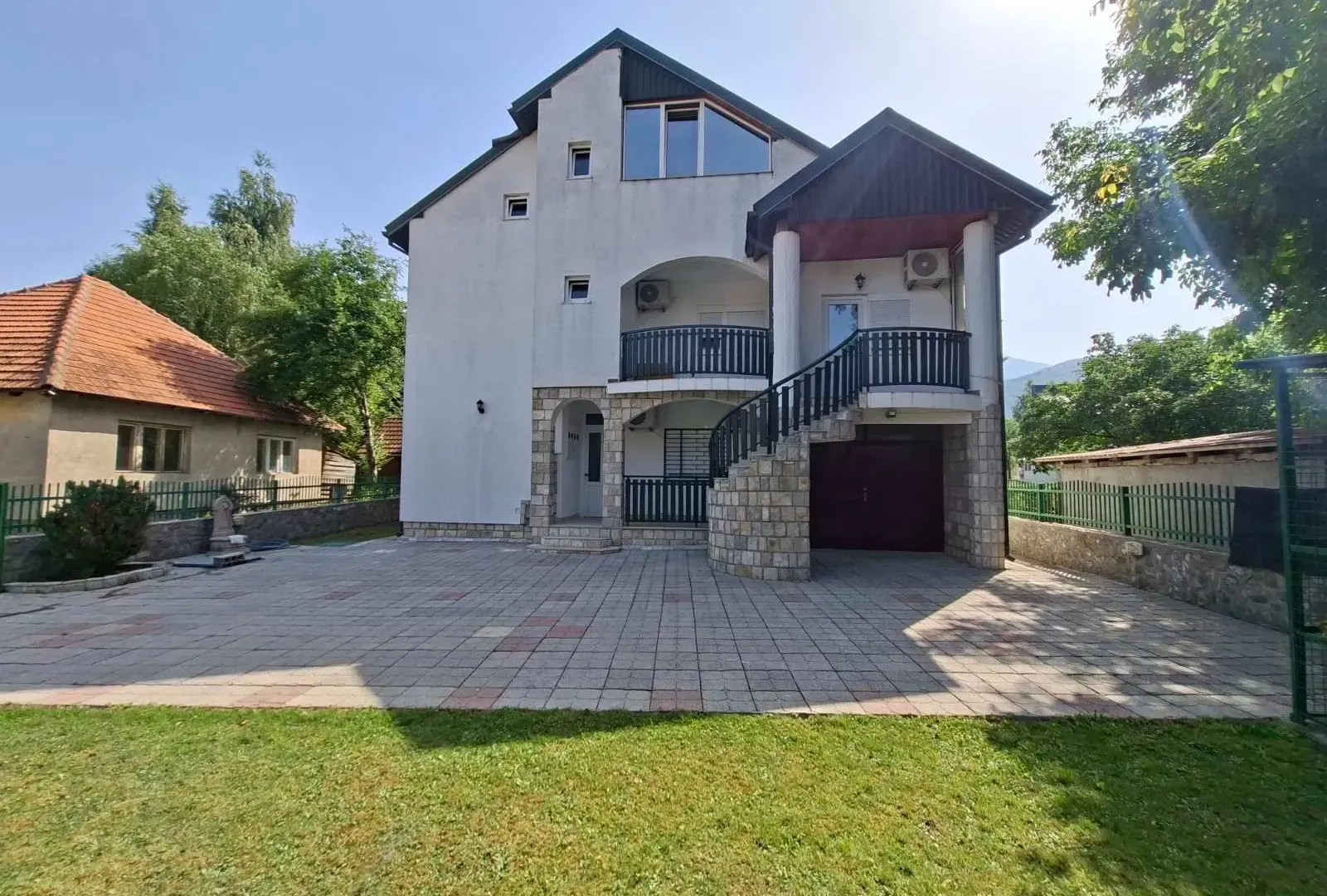 Sale, house, 310m², Kolašin, Crna Gora