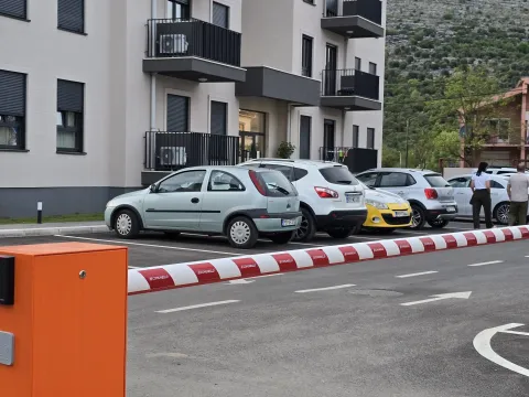 Izdavanje, jednosoban stan, 42m², Tološi, Podgorica - image 11