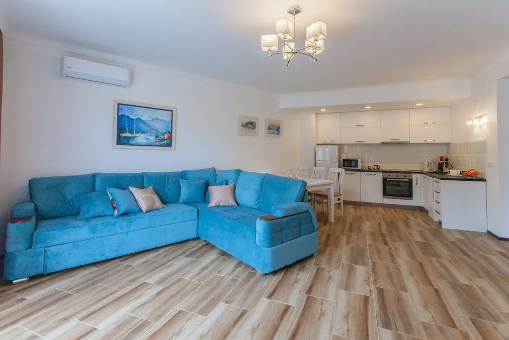 Sale, apartment, 140m², Kamenovo, Budva