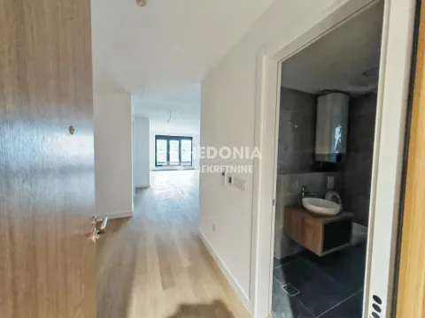 Prodaja, četvorosoban stan, 137m², Autokomanda, Voždovac Sve Podlokacije - image 3