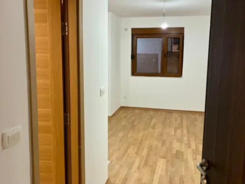 Prodaja, garsonjera, 27m², Stari Aerodrom, Podgorica - image 5