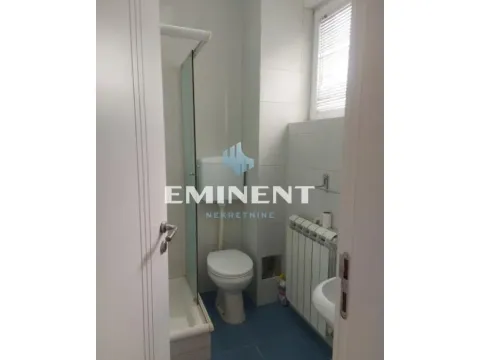 Izdavanje, kuća, 300m², Savski Venac, Beograd - image 12