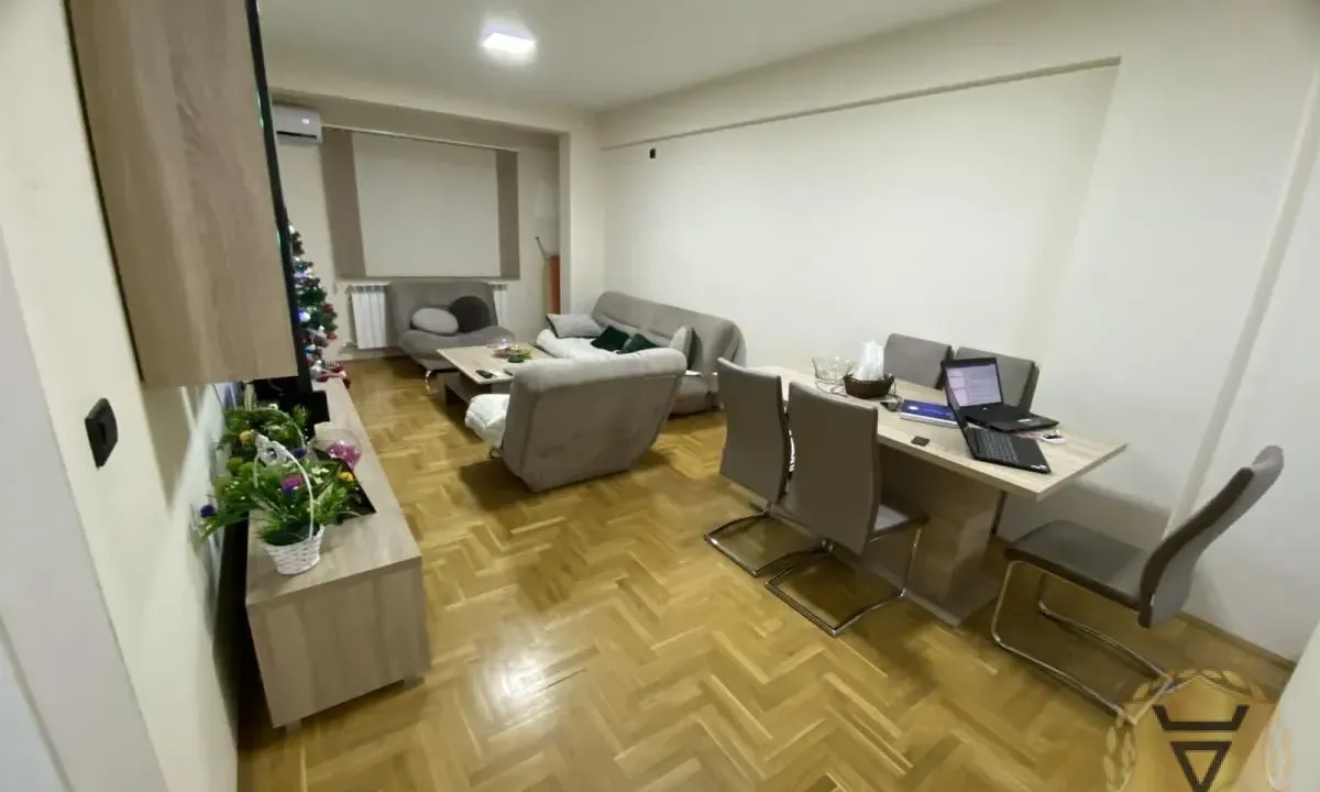 Izdavanje, dvosoban stan, 50m², Veljko Vlahović, Voždovac Sve Podlokacije