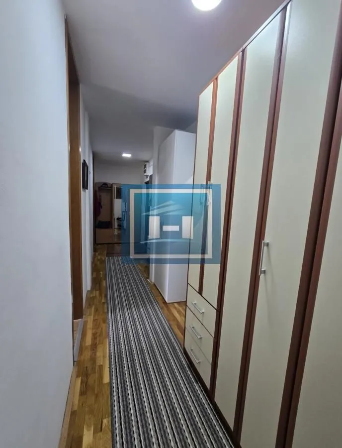 Prodaja, dvosoban stan, 64m², Ledena Stena, Vranje