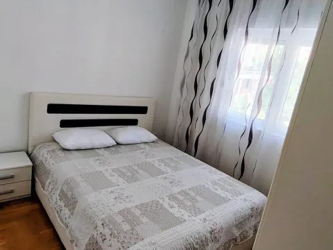 Rent, two bedroom apartment, 50m², Golubovina, Budva - image 3