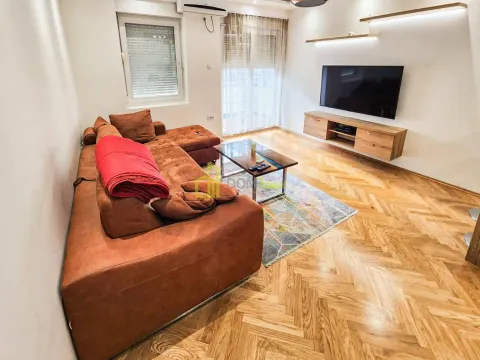 Rent, one bedroom apartment, 45m², Blok 9, Podgorica - image 4