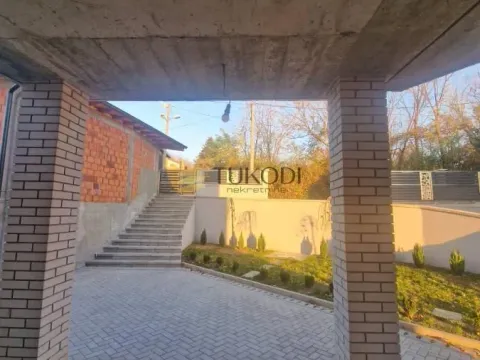 Prodaja, kuća, 550m², Sremska Kamenica, Petrovaradin - image 30