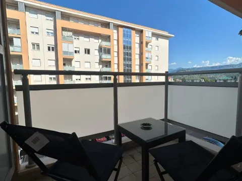 Rent, one bedroom apartment, 47m², City Kej, Podgorica - image 5