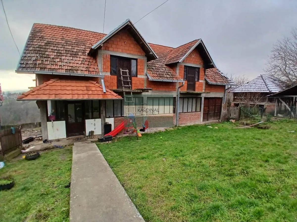 Prodaja, kuća, 330m², Topola, Srbija