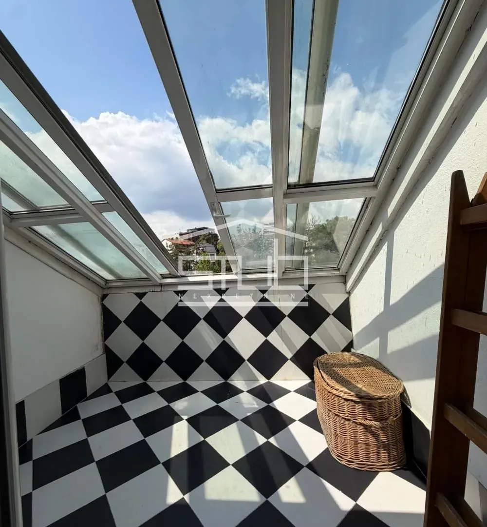 Rent, four bedroom apartment, 150m², Neimar, Vračar Sve Podlokacije
