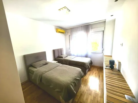 Izdavanje, trosoban stan, 73m², Preko Morače, Podgorica - image 2