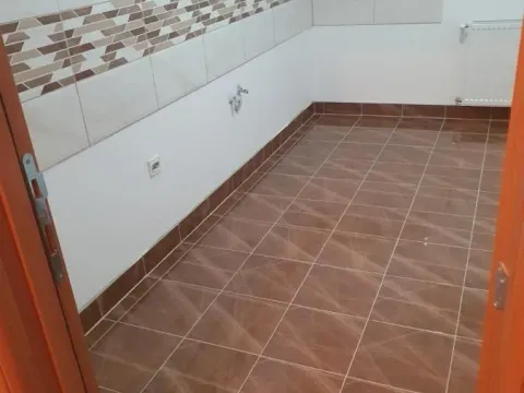 Izdavanje, četvorosoban stan, 116m², Palilula, Niš - image 10