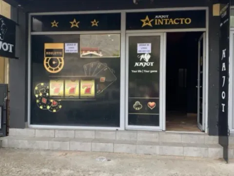 Izdavanje, poslovni prostor, 72m², Centar, Podgorica - image 2