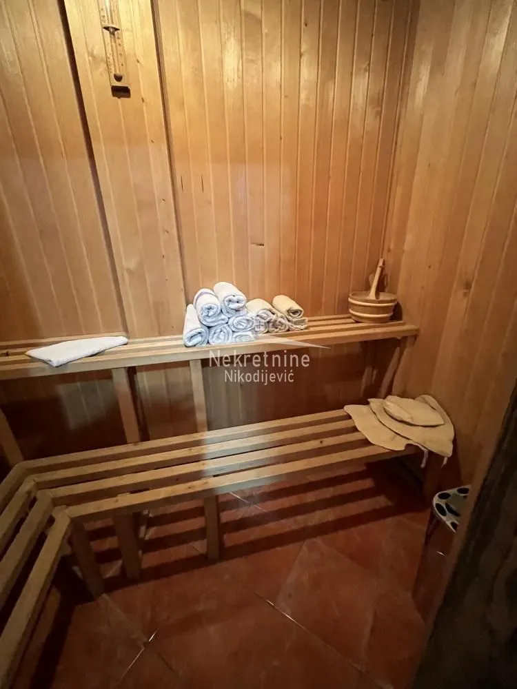 Rent, house, 220m², Savski Venac, Beograd