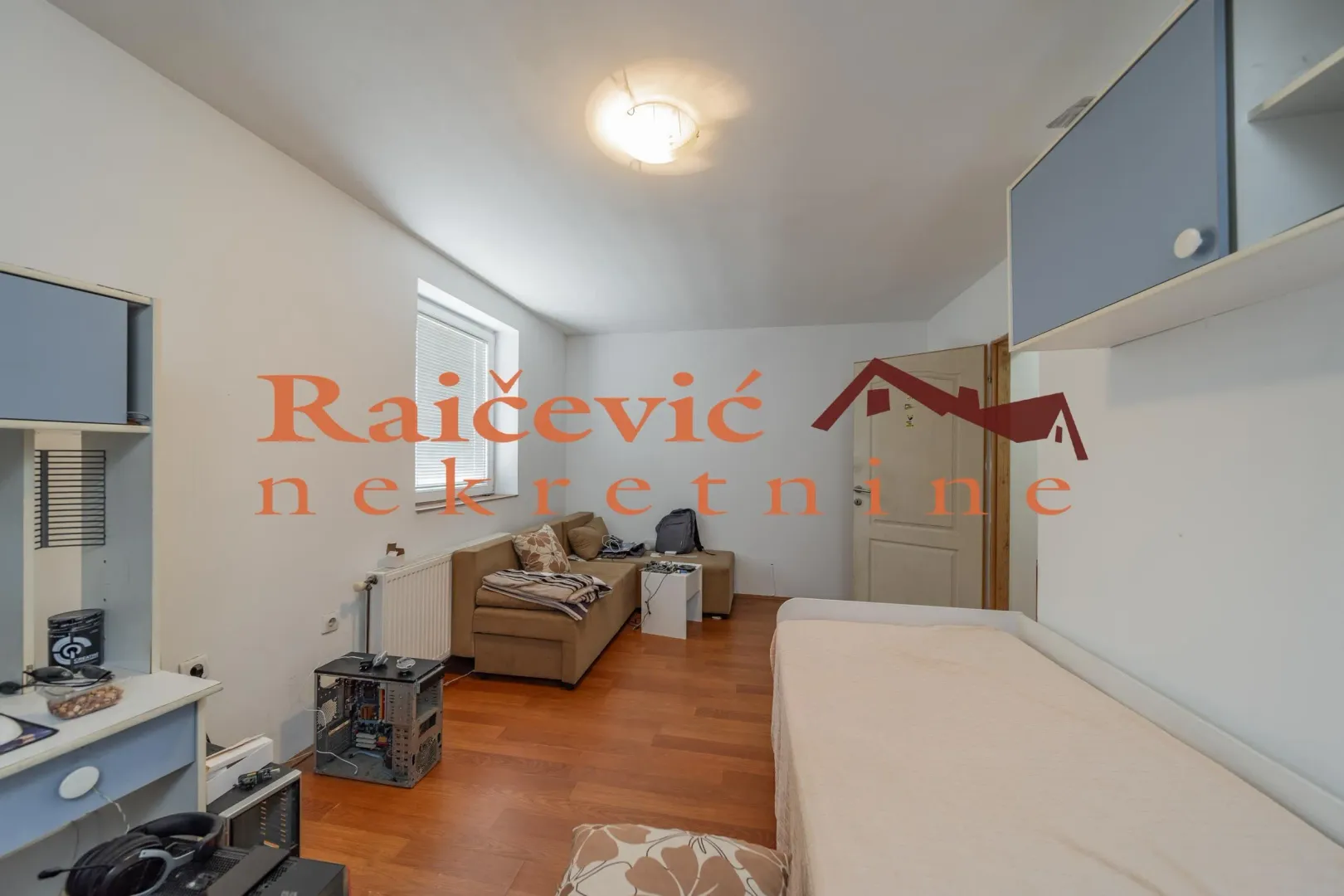 Sale, house, 260m², Resnik, Beograd