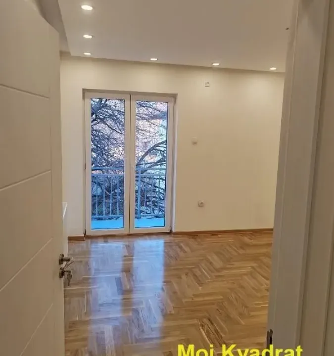 Prodaja, trosoban stan, 64m², Žarkovo, Beograd