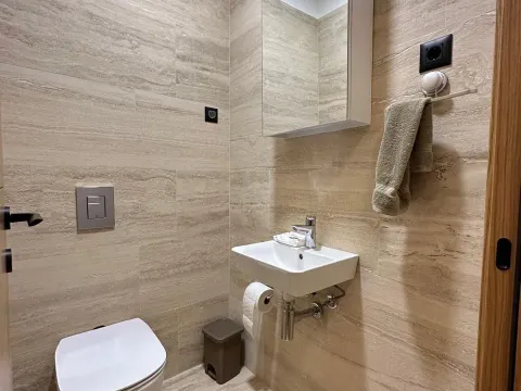 Rent, two bedroom apartment, 83m², Kod Capital Plaze, Podgorica - image 11