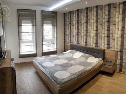 Sale, four bedroom apartment, 86m², Vašarište, Kragujevac