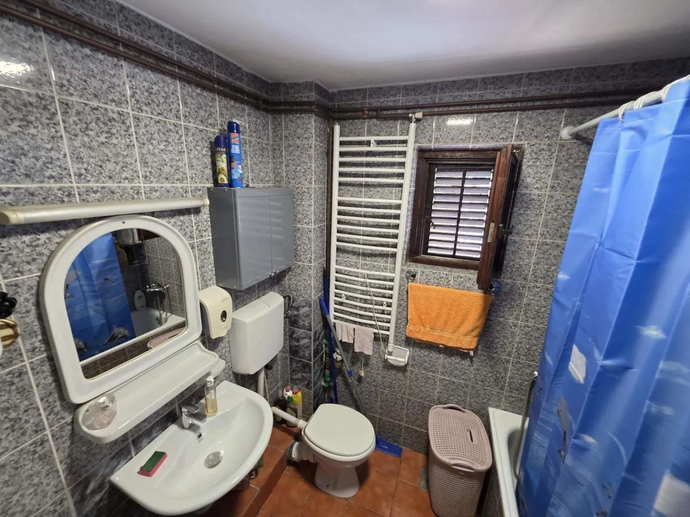 Izdavanje, stan, 54m², Cetinje, Crna Gora