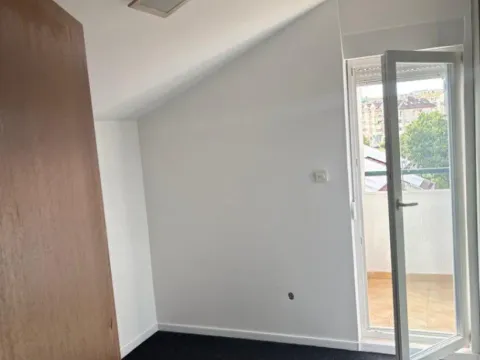 Izdavanje, jednosoban stan, 39m², Stari Aerodrom, Podgorica - image 10