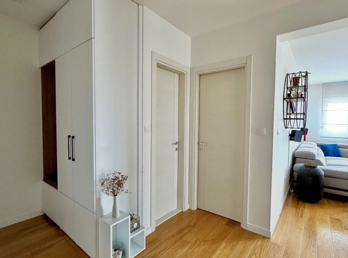 Prodaja, dvosoban stan, 70m², Central Point, Podgorica
