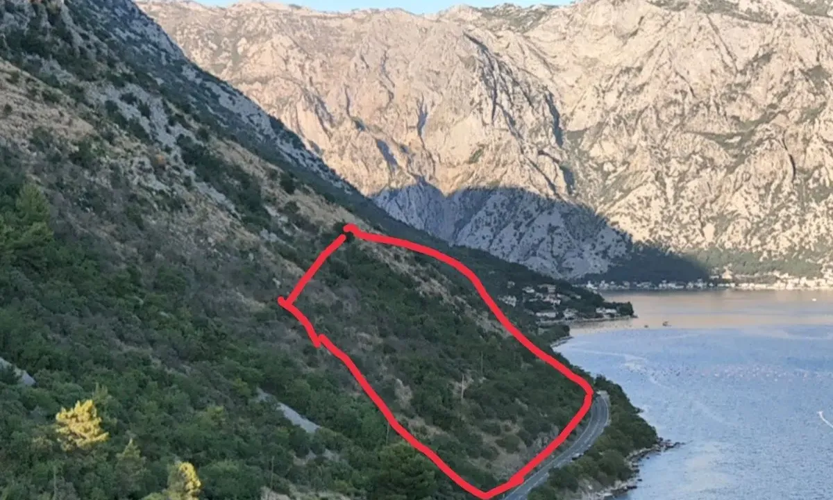 Sale, land lot, 38636m², Perast, Kotor