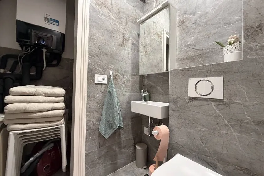 Izdavanje, četvorosoban stan, 81m², Dorćol Sve Podlokacije, Beograd
