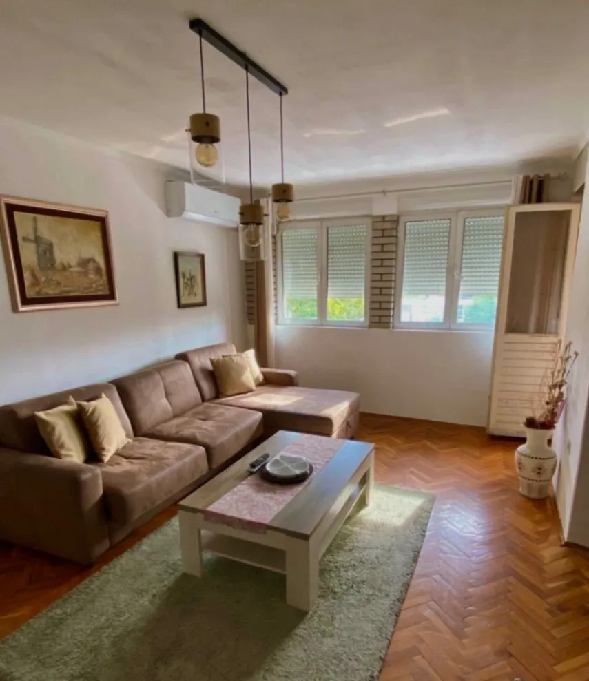 Izdavanje, dvosoban stan, 80m², Zabjelo, Podgorica