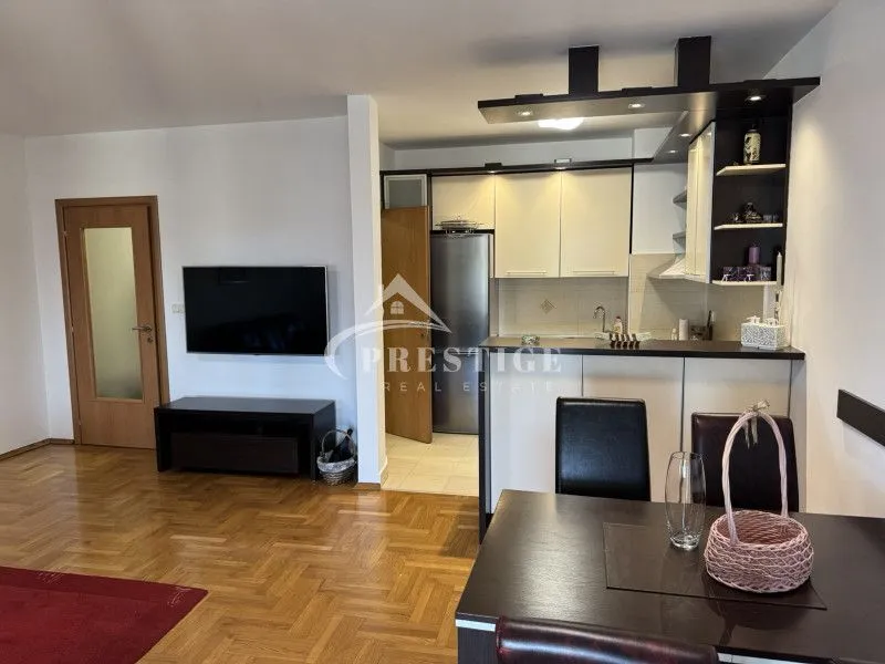 Rent, two bedroom apartment, 87m², Stari Aerodrom, Podgorica