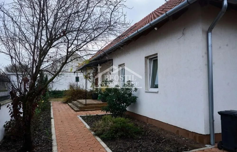 Prodaja, kuća, 304m², Kikinda, Srbija