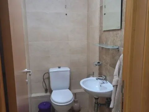 Izdavanje, dvosoban stan, 72m², Stari Aerodrom, Podgorica - image 8