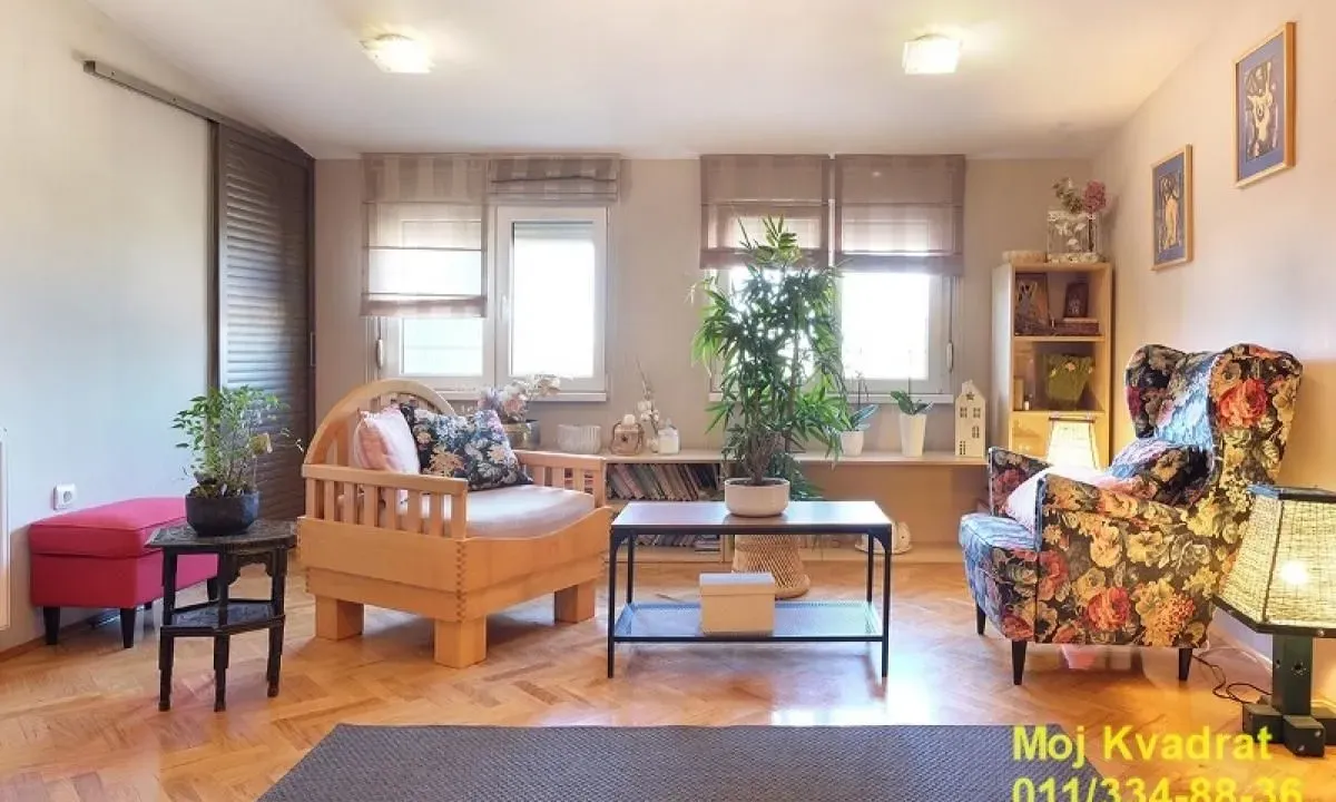 Prodaja, četvorosoban stan, 110m², Filmski Grad, Beograd