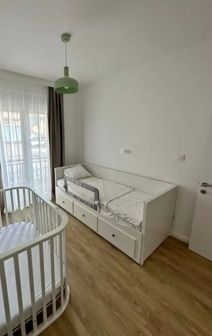 Izdavanje, dvosoban stan, 75m², Gruda, Cetinje