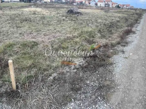 Prodaja, plac, 1100m², Zemun Ugrinovci, Zemun Sve Podlokacije - image 4