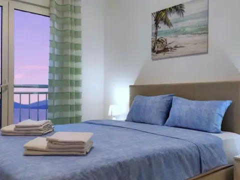 Rent, two bedroom apartment, 70m², Donja Lastva, Tivat - image 2