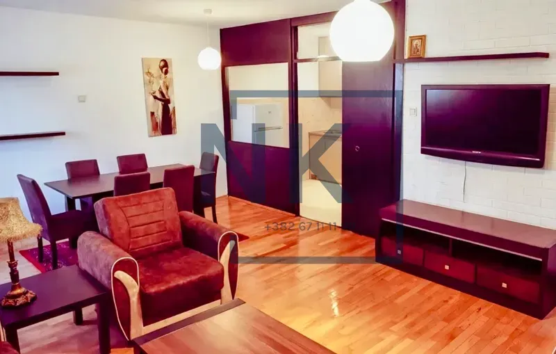 Izdavanje, jednosoban stan, 60m², Blok 5, Podgorica