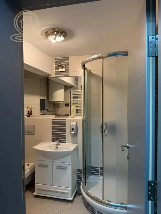 Rent, office space, 145m², Južni Bulevar, Vračar Sve Podlokacije