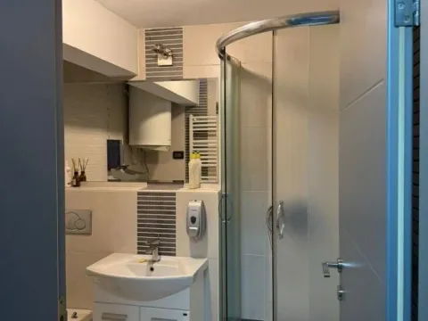 Izdavanje, poslovni prostor, 145m², Južni Bulevar, Vračar Sve Podlokacije - image 19